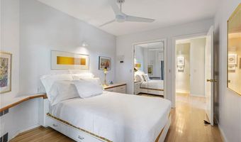 76 Battery Ln, Jamestown, RI 02835