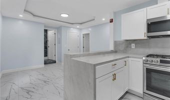458 High St 3-L, Central Falls, RI 02863