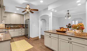 18 Middletown Ave, Atlantic Highlands, NJ 07716