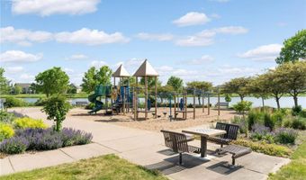 15590 Duck Trail Ln, Apple Valley, MN 55124