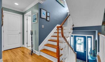21 W Magnolia Ave, Beach Haven, NJ 08008