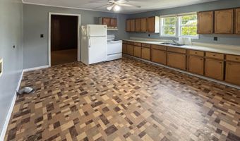 1037 Jones St, Athens, TN 37303