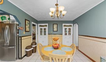 92 Rhode Island St, Cranston, RI 02920