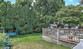 141 Cornell St, Cranston, RI 02920