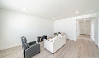 2926 Curlew Dr, Ammon, ID 83401