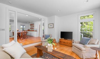 91 Allyn Ln, Barnstable, MA 02630