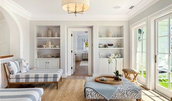 85 Nayatt Rd, Barrington, RI 02806
