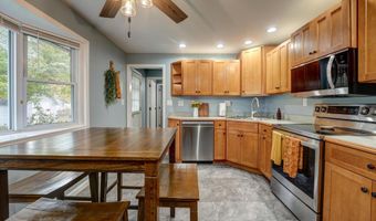 18 Greenmoor Dr, Arcanum, OH 45304