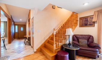 1720 N CHESTNUT Ave, Arlington Heights, IL 60004