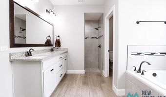 3721 Sapphire Dr, Carlsbad, NM 88220