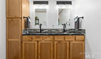 79 Sunset Loop, Cascade, ID 83611