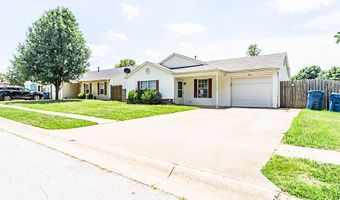 306 Parkcrest Dr, Bentonville, AR 72712