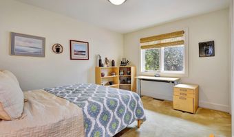 4040 Wispen Cir, Anchorage, AK 99517