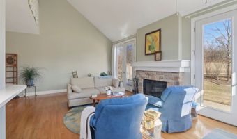 40418 N South Newport Dr, Antioch, IL 60002