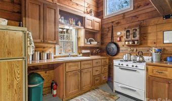 2701 Roses Branch Rd, Bakersville, NC 28705