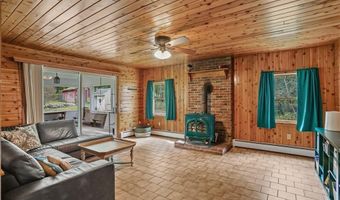 532 Lewis Farm Rd, Coventry, RI 02827