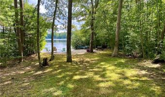 162 Keach Pond Dr, Glocester, RI 02814
