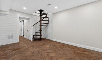 9 COLLEGE Ave, Annapolis, MD 21401