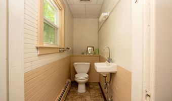 1743 US Route 5 S, Barnet, VT 05821