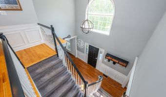 15 Tanglewood Dr, Andover, NJ 07848
