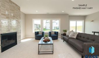 1517 W Autumn Cir, Brandon, SD 57005