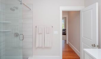 36 Bull St, Newport, RI 02840