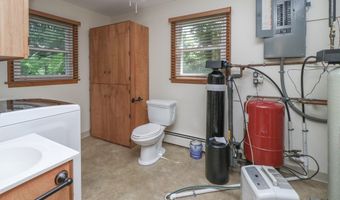 411 Lakeshore Rd, Ashland, OH 44805