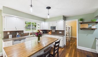 1822 Williams Way E, Anderson, IN 46011