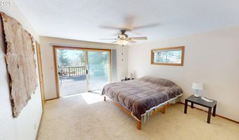 925 7TH St, Brookings, OR 97415