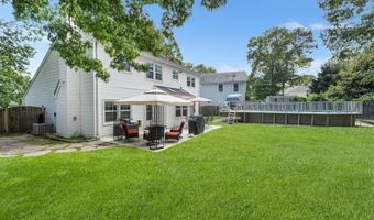 16 Tanglewood Dr, Barnegat, NJ 08005