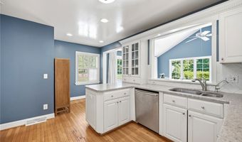 195 Shawnee Trl, Aurora, OH 44202