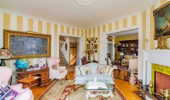 1055 Washington St, Bath, ME 04530