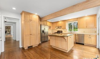 62 Chatham Rd, Berlin, CT 06037
