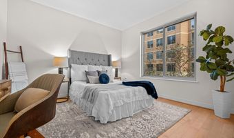 820 N POLLARD St 307, Arlington, VA 22203