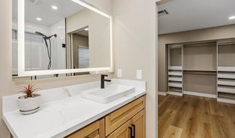 7226 San Bartolo St 204, Carlsbad, CA 92011