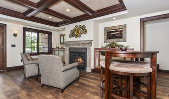 1 Stoneridge Dr, Albany, NY 12211