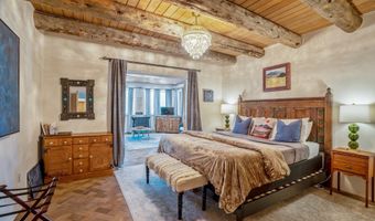 35 Arroyo Vis, Arroyo Hondo, NM 87571