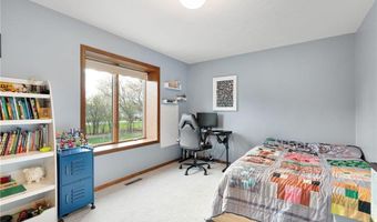 601 24th St NW, Austin, MN 55912