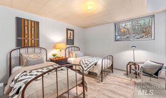 2812 N Heather Pl, Boise, ID 83702