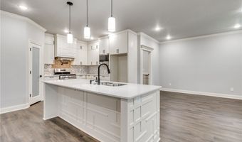 27 Brierfield Ln, Bella Vista, AR 72714