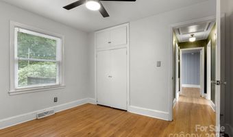 4132 Greenhaven Ln, Charlotte, NC 28205