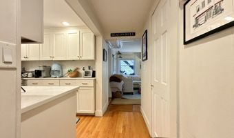 41 Pickney St B, Boston, MA 02114