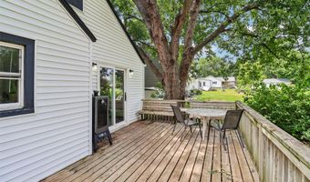 601 1st St E, Altoona, IA 50009