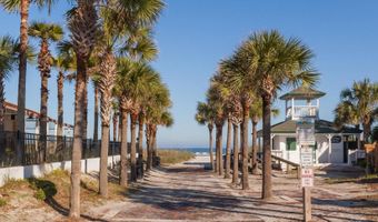 711 OCEAN Blvd, Atlantic Beach, FL 32233