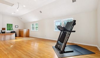 292 Plymouth St, Abington, MA 02351