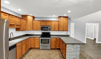 6686 Woodcrest Dr, Avon, IN 46123