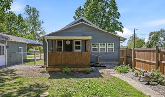 335 E Cofield St, Aurora, MO 65605