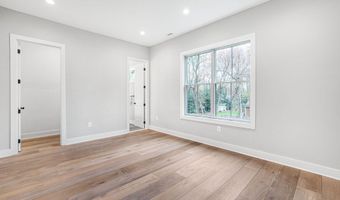 8525 RALEIGH Ave, Annandale, VA 22003