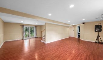 7044 CINDY Ln, Annandale, VA 22003