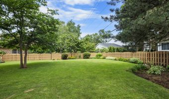 5 S Windsor Dr, Arlington Heights, IL 60004